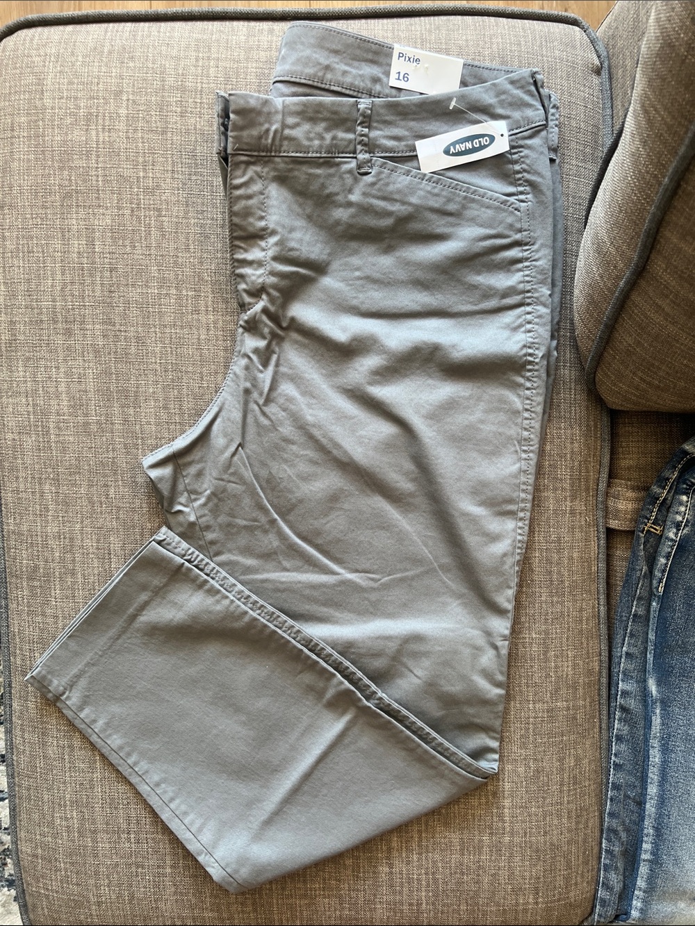 Old Navy Women’s Pixie Pants - Light Gray